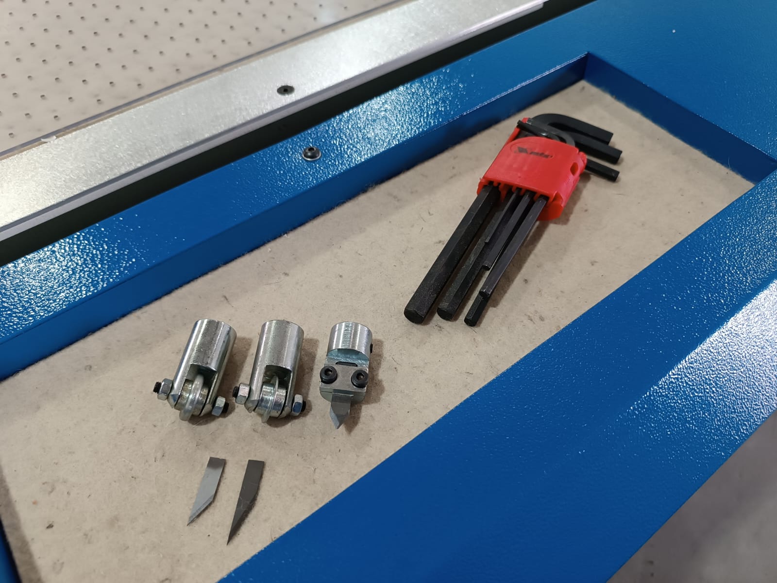  Máquina de Corte e Vinco